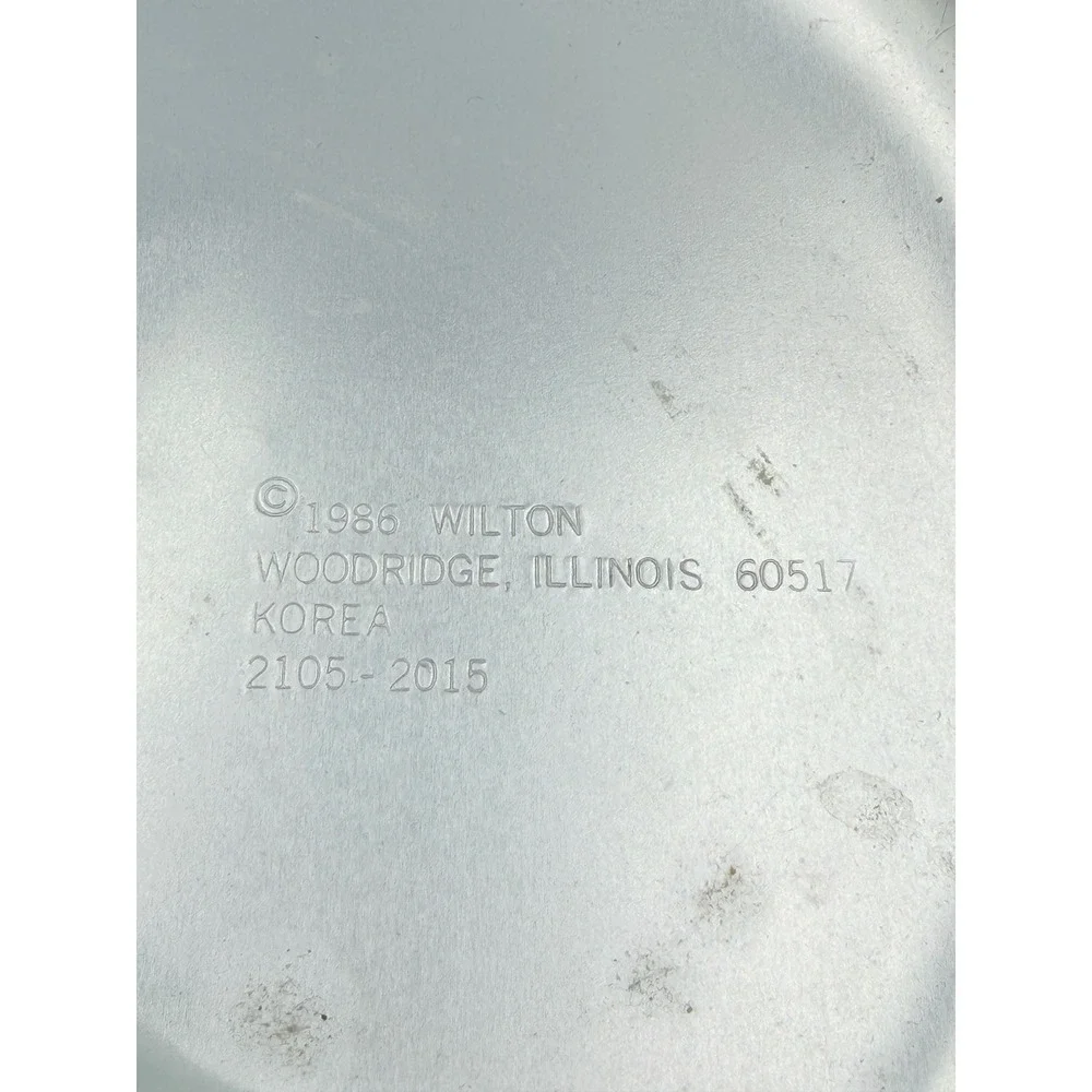 Wilton Vintage 1986 Sitting Bunny Rabbit Cake Pan Aluminum Easter Mold 2105-2015